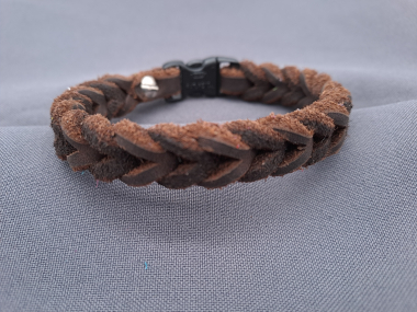 Armband aus Fettleder schokobraun