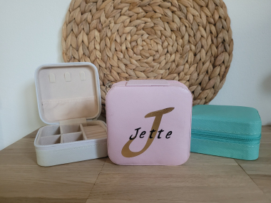 Personalisierte Schmuckdose