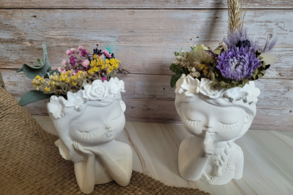 Blumenmädchen - Vase für Trockenblumen