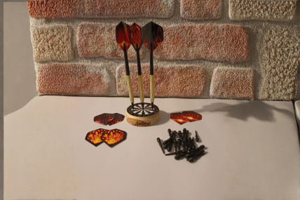 Dartständer mit Pfeile und Ersatzspitzen