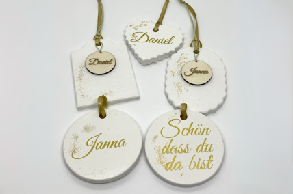 Giveaways und Platzkarten- gold