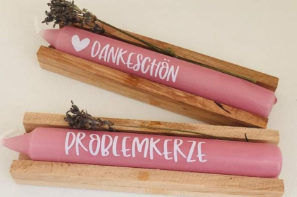 Kerze mit Aufschrift 