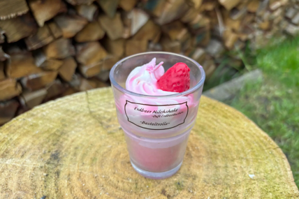 Erdbeer-Milchshake Dessertkerze-Klein