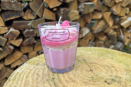 Erdbeer-Milchshake Dessertkerze-Mittel