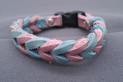 Armband aus Fettleder eisblau-flieder