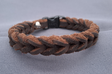 Armband aus Fettleder schokobraun