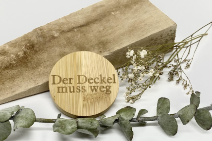 Flaschenöffner aus Holz- Der Deckel muss weg