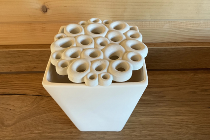 Bumenretter aus Beton