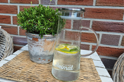 Glaskaraffe mit Edelstahldeckel 