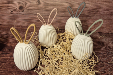 Geriffeltes Osterei mit Ohren