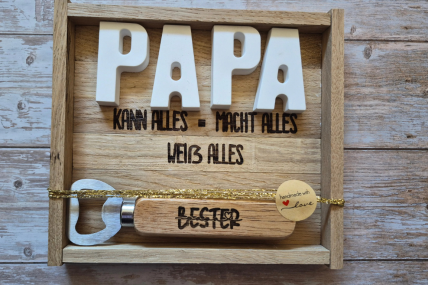 Dekorativer Holzrahmen mit Öffner