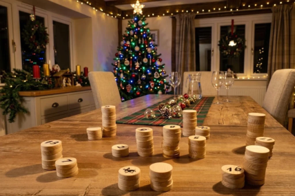 Das Stuhrer Eselspiel mit 81 Spielsteine in der Weihnachtsedition
