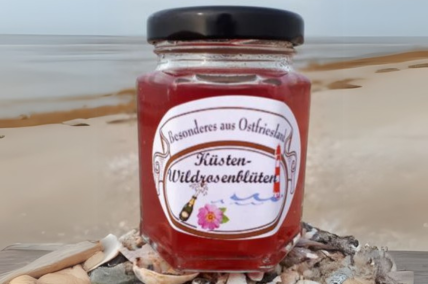 Aufstrich mit Küstenwildrosenblüten
