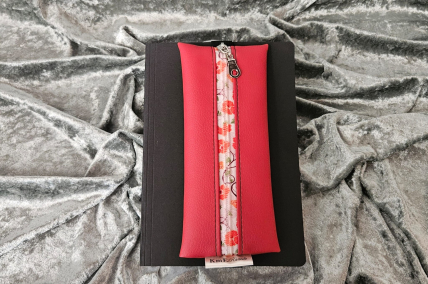 Stiftemäppchen Rot mit Gummiband