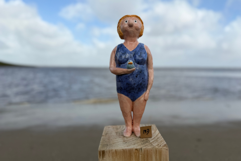 "Strandmensch mit Ente"