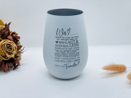 Graviertes Windlicht mit Familienspruch „Wir...“ – personalisiertes Kerzenglas als liebevolles Geschenk zum Einzug, für Familie oder als Tischdeko