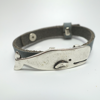 Graues Nubuk-Lederarmband mit versilbertem Wal Slider ( 5cm breit )