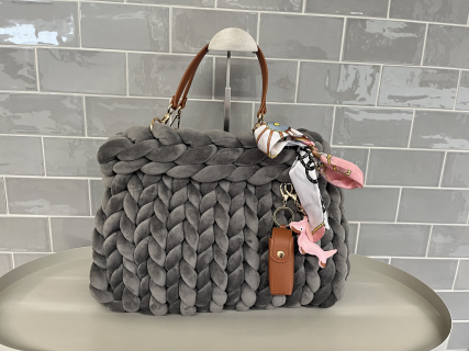 Strickbag Grau Samt