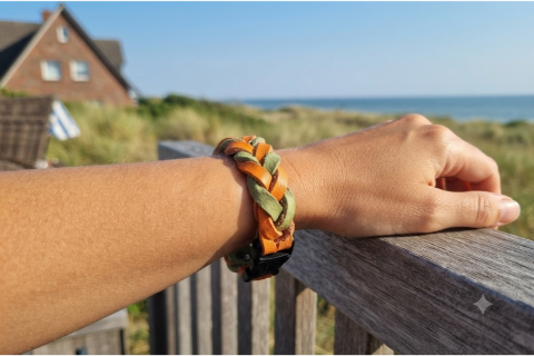 Handgefertigtes Fettleder-Armband – Dein maritimes Accessoire in Kiwi-Orange