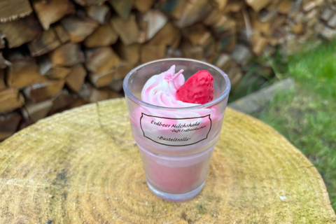Erdbeer-Milchshake Dessertkerze-Klein