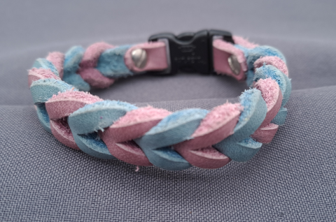 Armband aus Fettleder eisblau-flieder