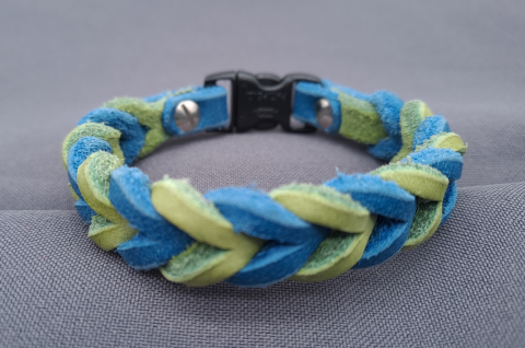 Armband aus Fettleder kiwigrün-königsblau
