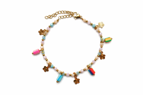 Süsses Armband aus Glasperlen und goldenem Edelstahl