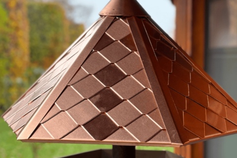 Vogelhaus hängend mit Kupferdach groß