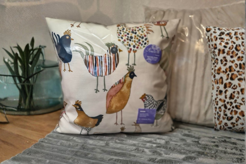 Kissen 45x45cm, Harriet das Huhn, feines englische Design 