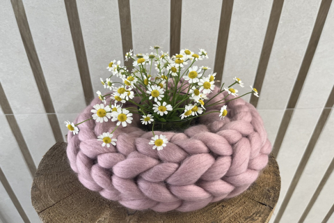 Kleiner Dekokranz aus Merinowolle Rose