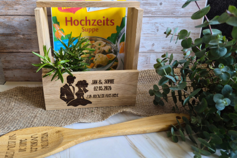 Personalisierte Hochzeits-Geschenkbox mit Kochlöffel