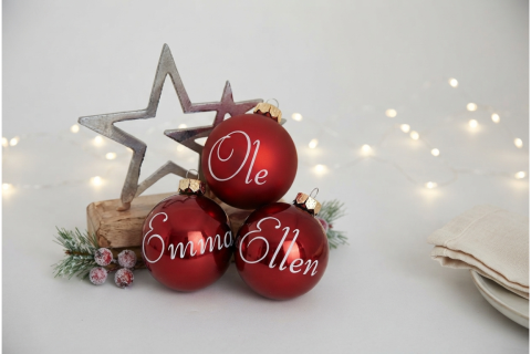 Personalisierte Christbaumkugeln in vielen verschiedenen Farben 7 cm