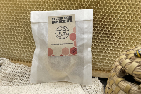 Sylter Rose Honigseife aus eigener Imkerei - mild und rein – mit Olivenöl 40 Gramm