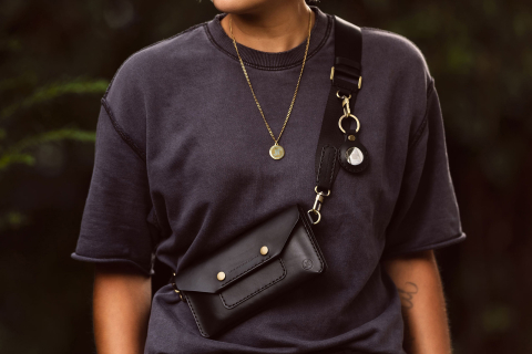 Umhaengetasche Clutch Crossbody Ledertasche mit verstellbarem Tragegurt personalisierbar