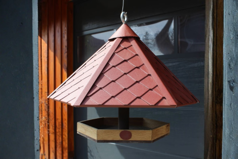 Vogelhaus hängend  rotes Dach groß