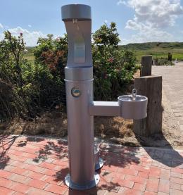 Trinkbrunnen Spiekeroog - Am Historischen Rettungsschuppen (Palisadendiek)